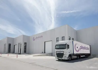 Instalaciones industriales de Plasticlía Chemical para la fabricación y distribución de productos químicos