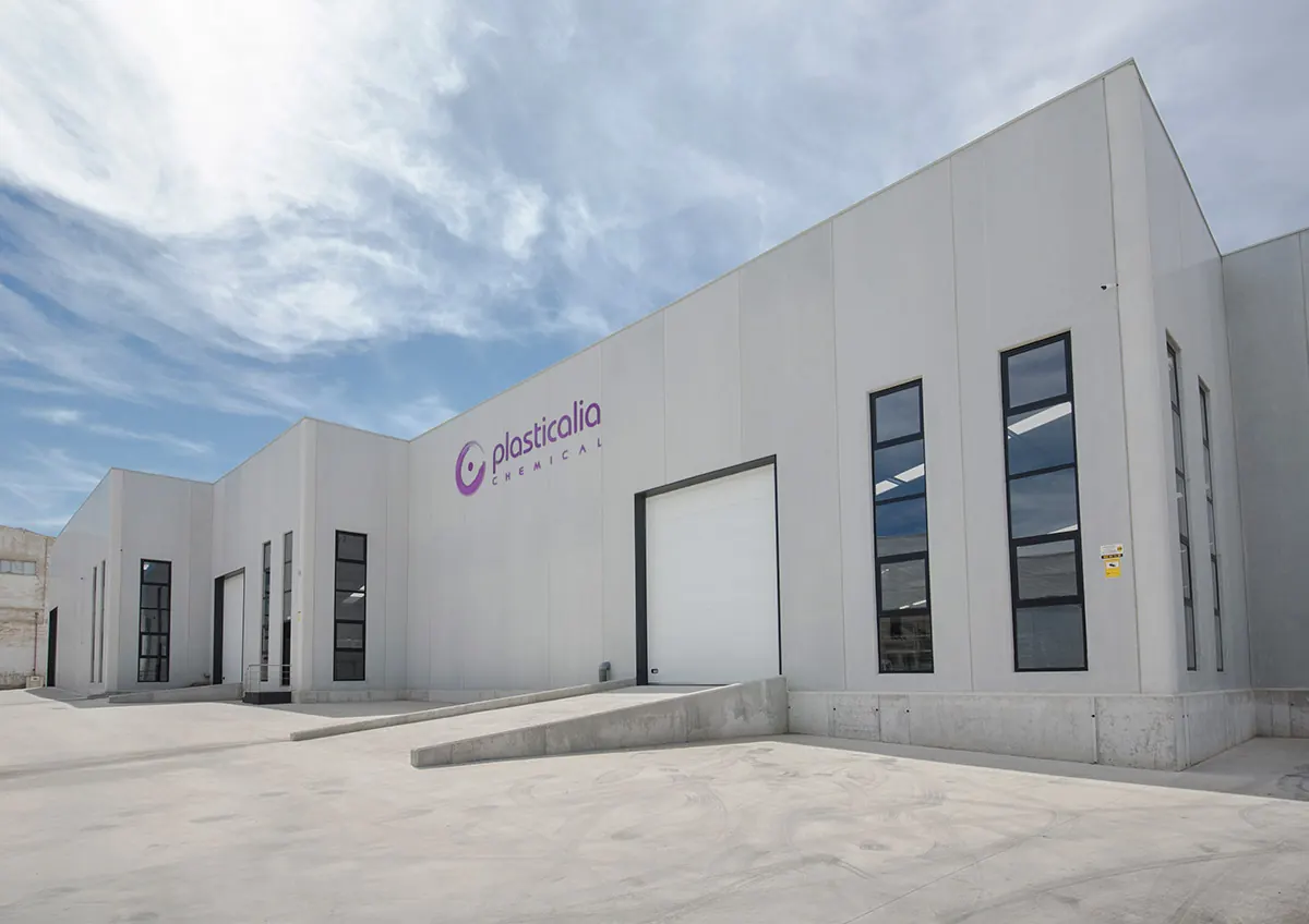 Exterior de las instalaciones de Plasticalia Chemical